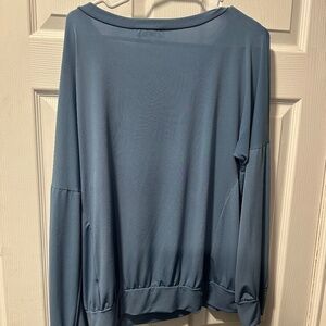 Women’s Brigitte Brianna size large long sleeve pullover light blue